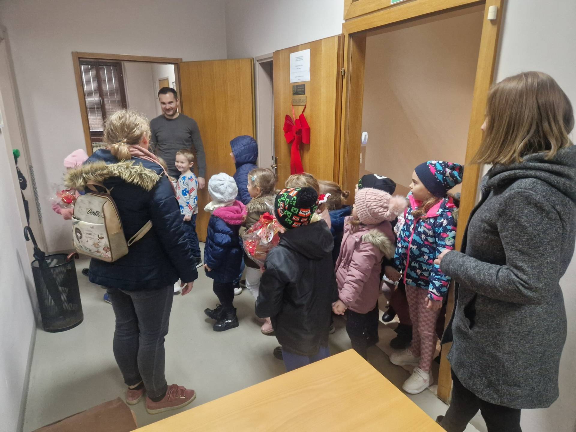 Danas, 29.11.2024. godine, je grupa “Ježići” iz Dječji vrtić Vlakić Martijanec posjetila Općinu Martijanec