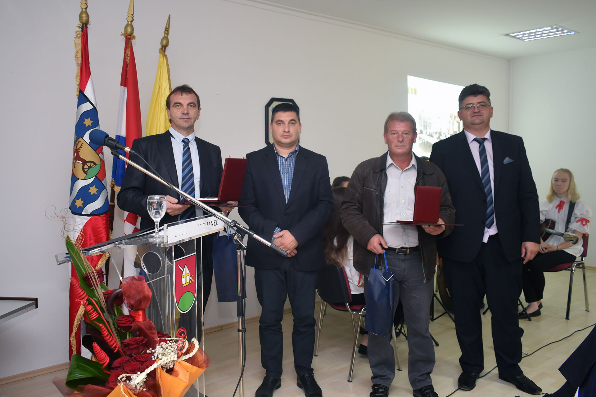 Dodijeljena priznanja Mladenu Namjesniku i Branku Huzjaku