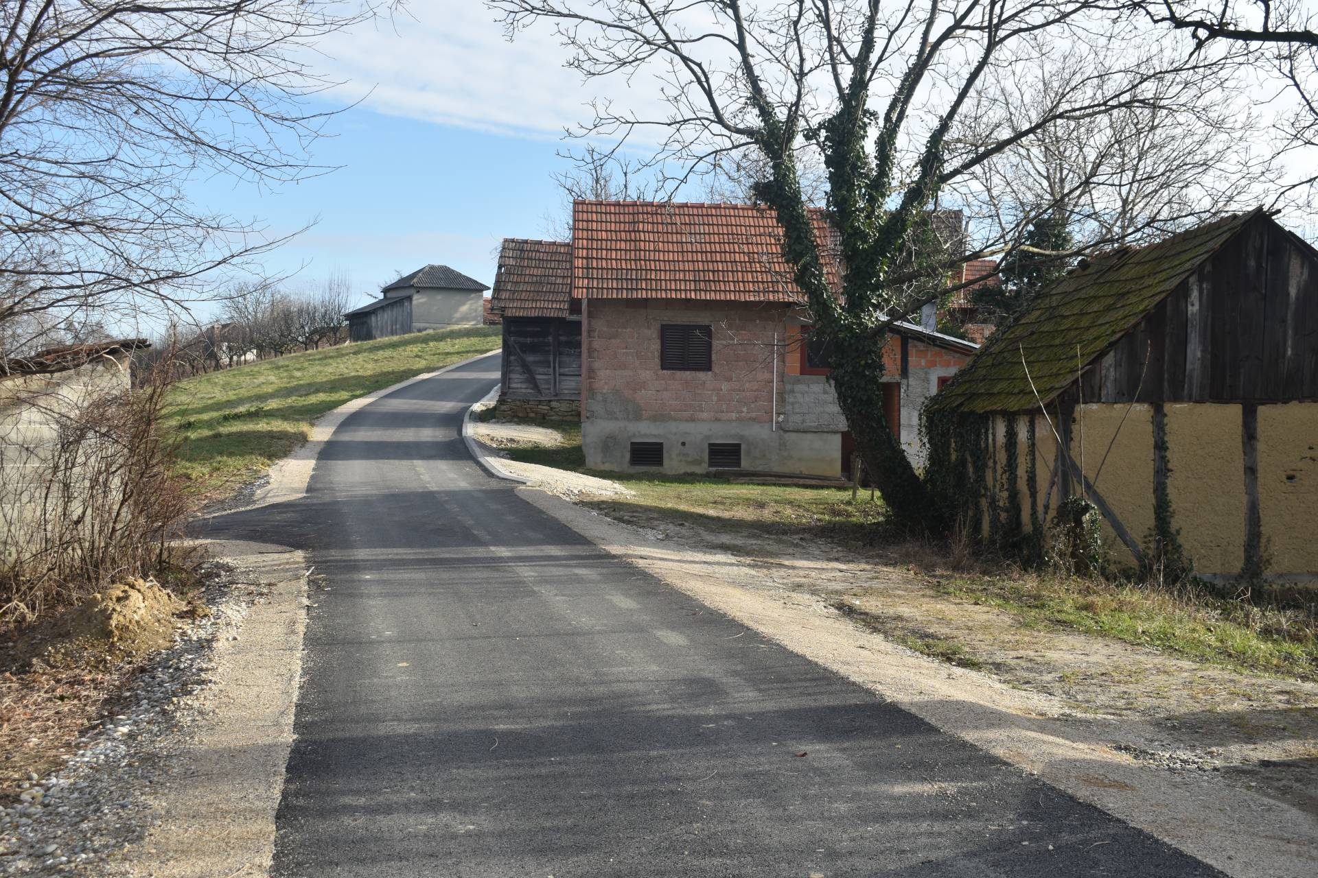 Uređenje ceste Slanje – Stari vrh