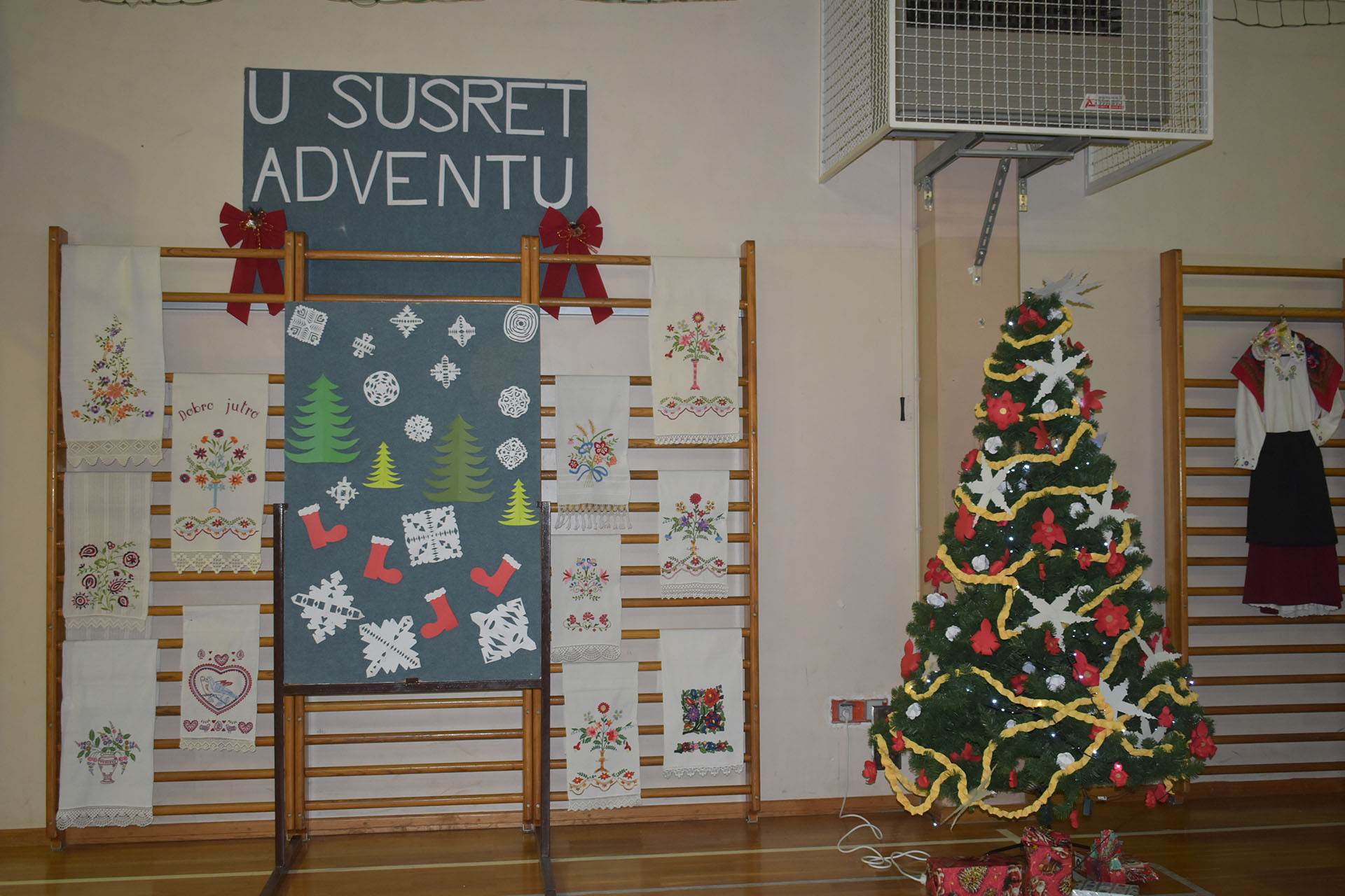 KUD Martijanec priredbom „U susret adventu“ ispunio sportsku dvoranu Osnovne škole