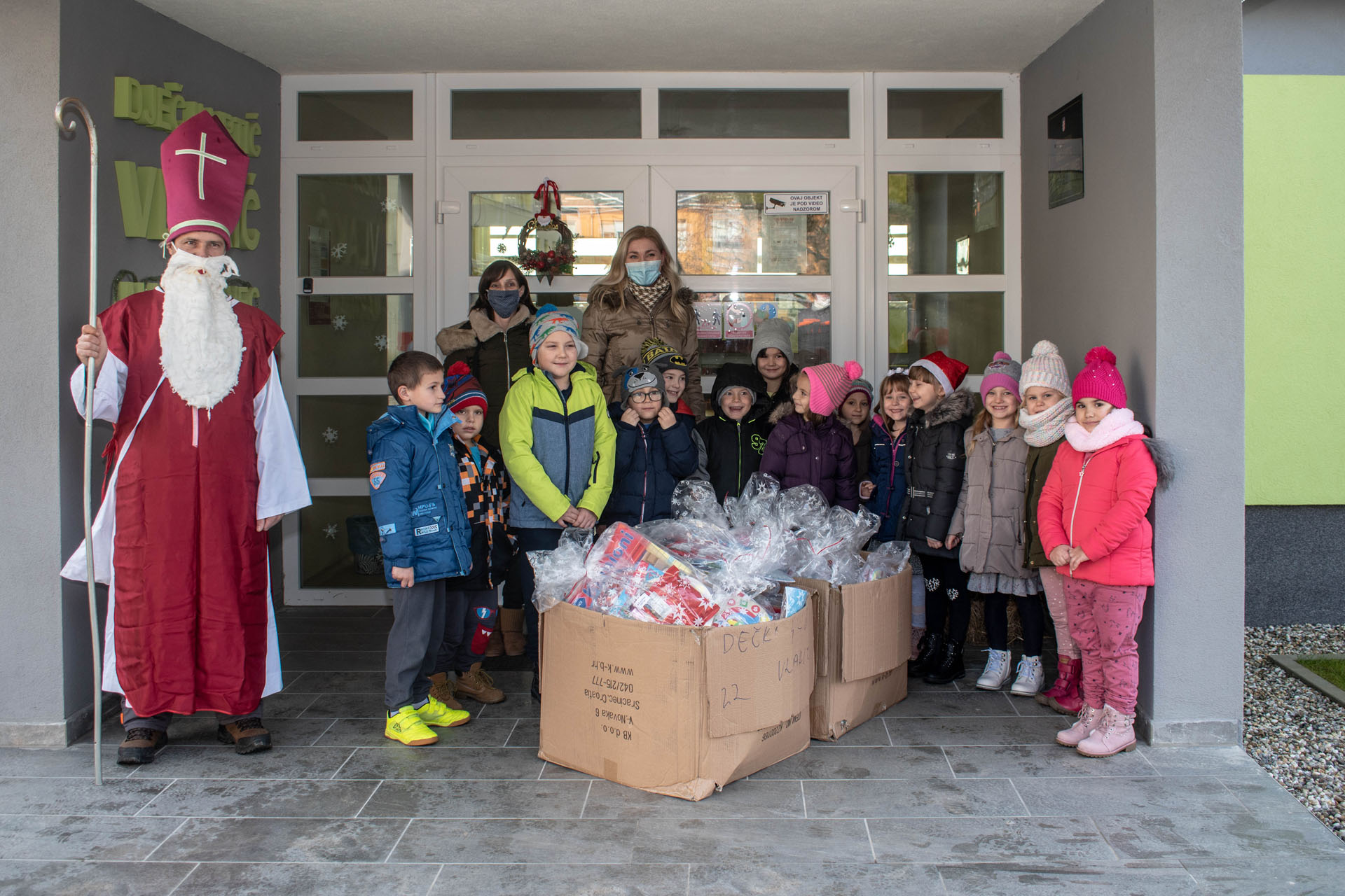 Sveti Nikola dana 04. prosinca 2020.g. stigao na vrata dječjih vrtića Vlakić Martijanec i Duda, te Osnovne Škole Martijanec