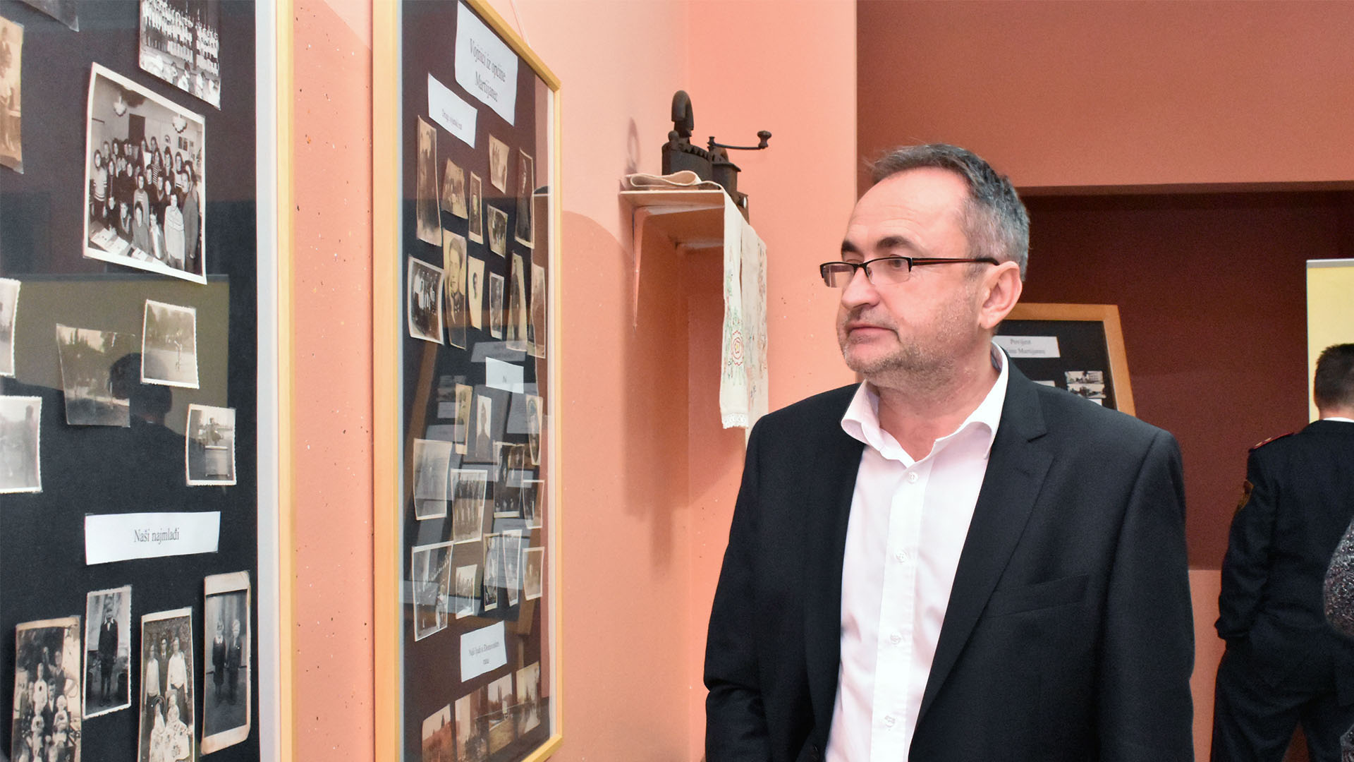 Velik odaziv kulturne i akademske javnosti na izložbu fotografija Udruge Sveti Martin