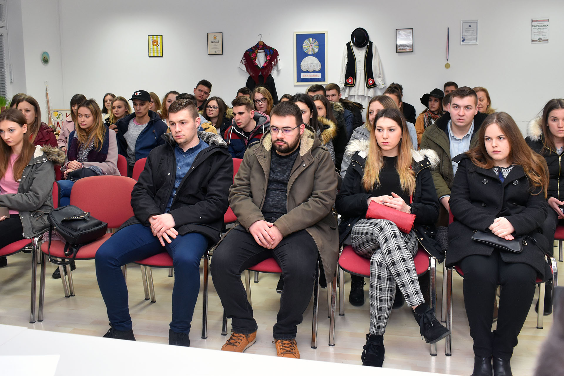 Božićnice za umirovljenike i studente