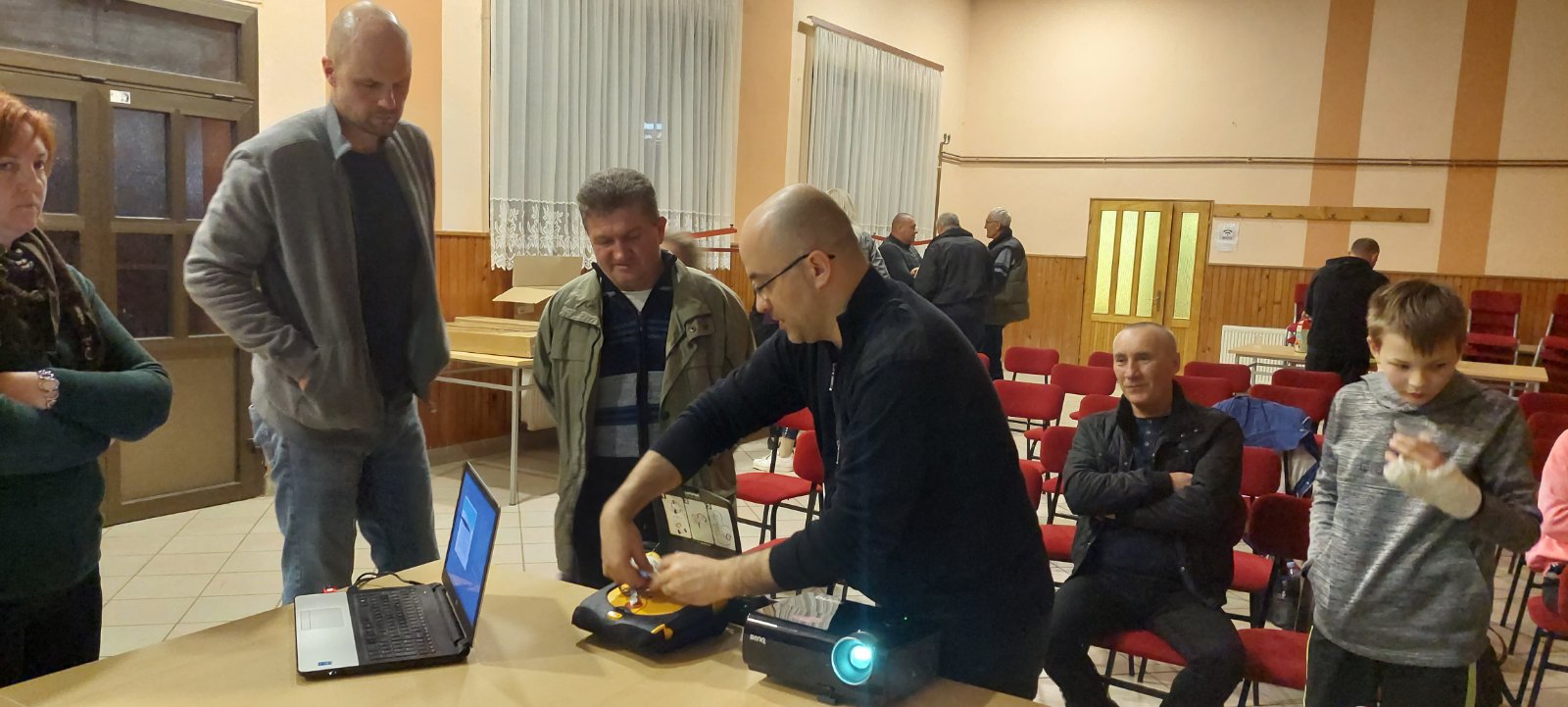 Održana je druga edukacija s nazivom KAKO PRAVILNO POMOĆI – ODGOVOR NA VELIKE KATASROFE u Društvenom domu Martijanec, koju je održao Nino Ivanuša mag.med.tech.